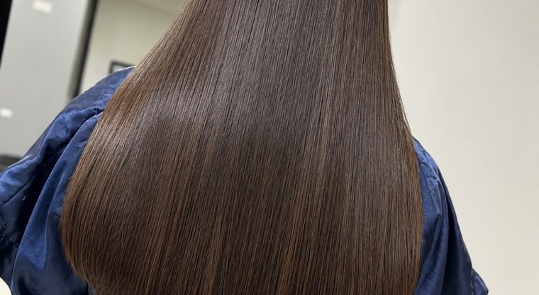 Cabelo liso feito no salão